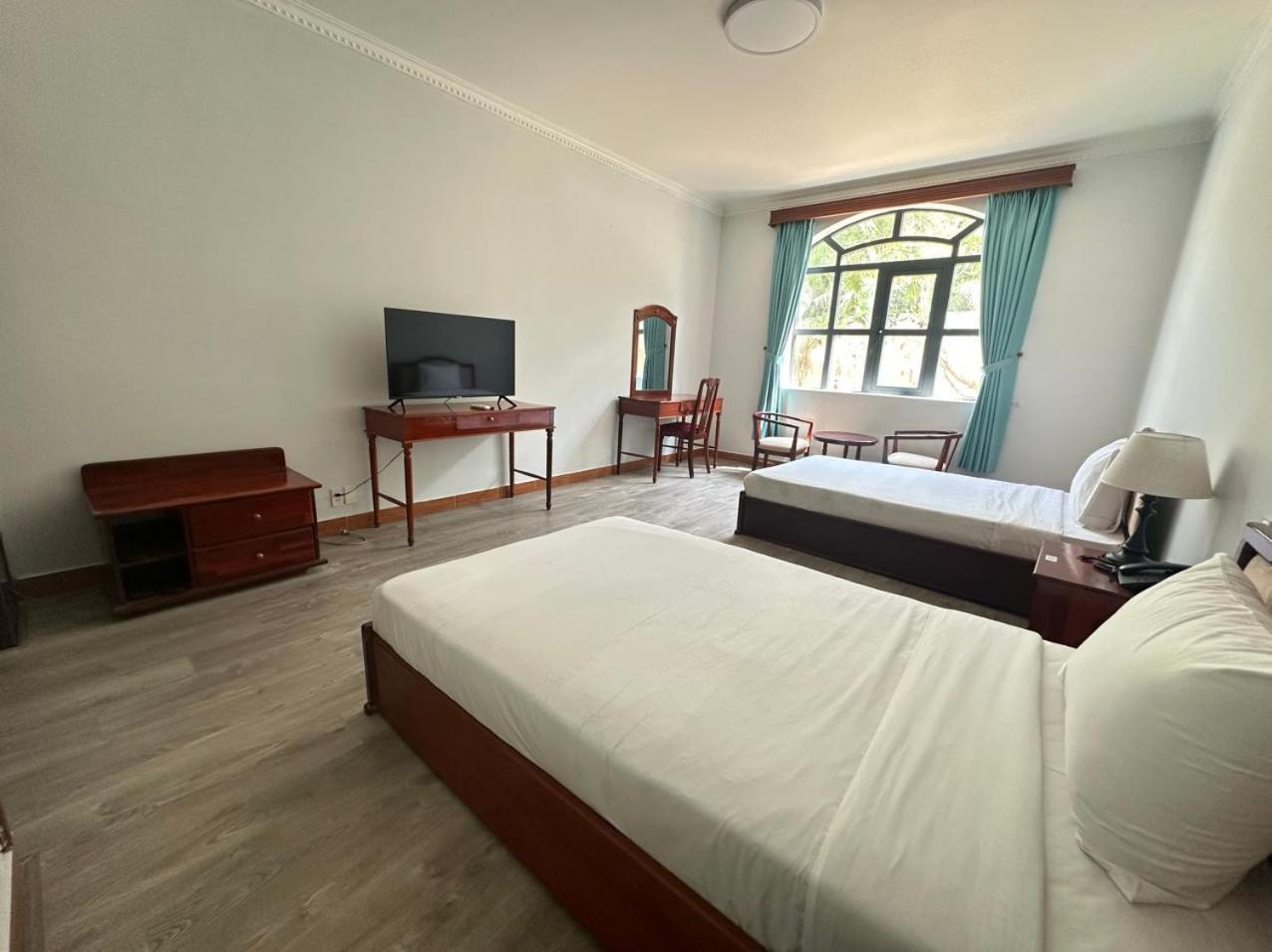 Ngoc Thu Hotel Soc Trang Buitenkant foto