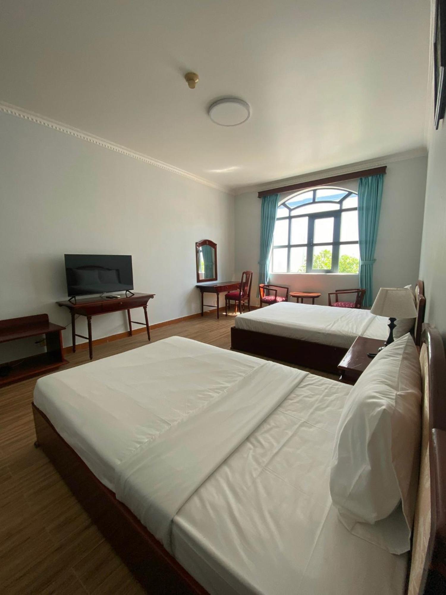 Ngoc Thu Hotel Soc Trang Buitenkant foto