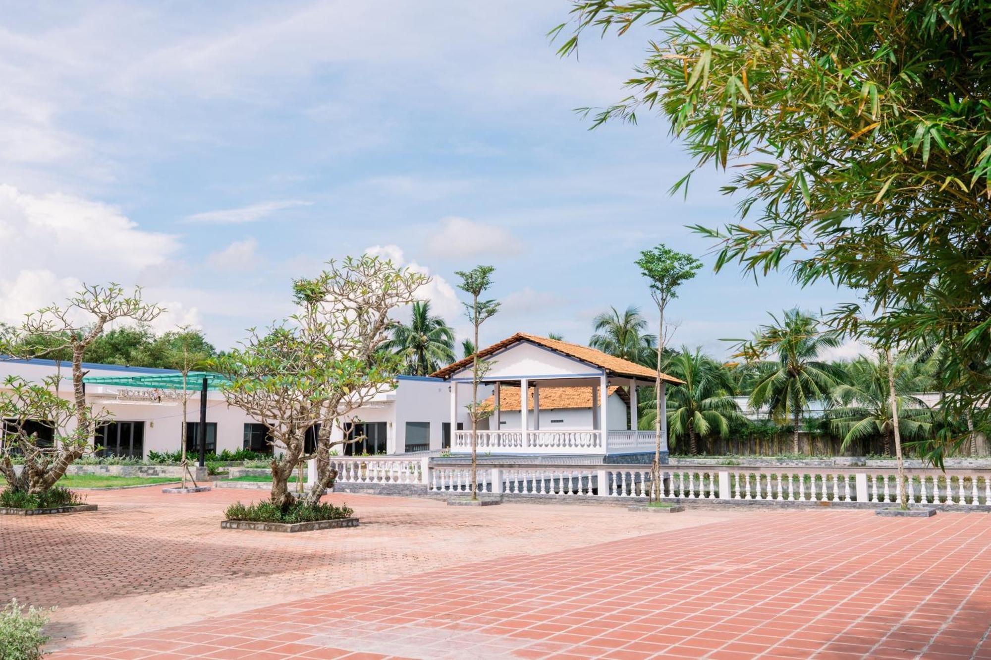 Ngoc Thu Hotel Soc Trang Buitenkant foto