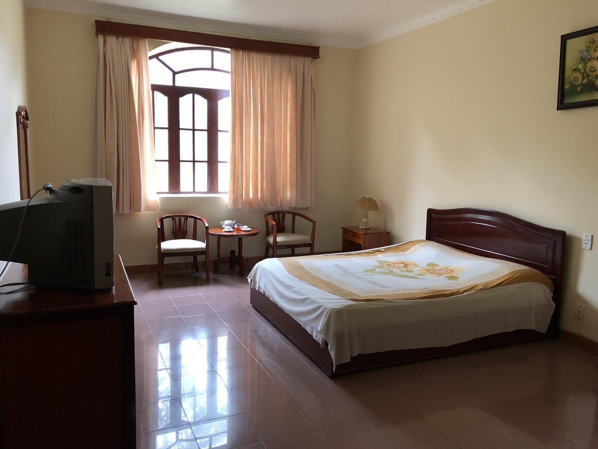 Ngoc Thu Hotel Soc Trang Buitenkant foto