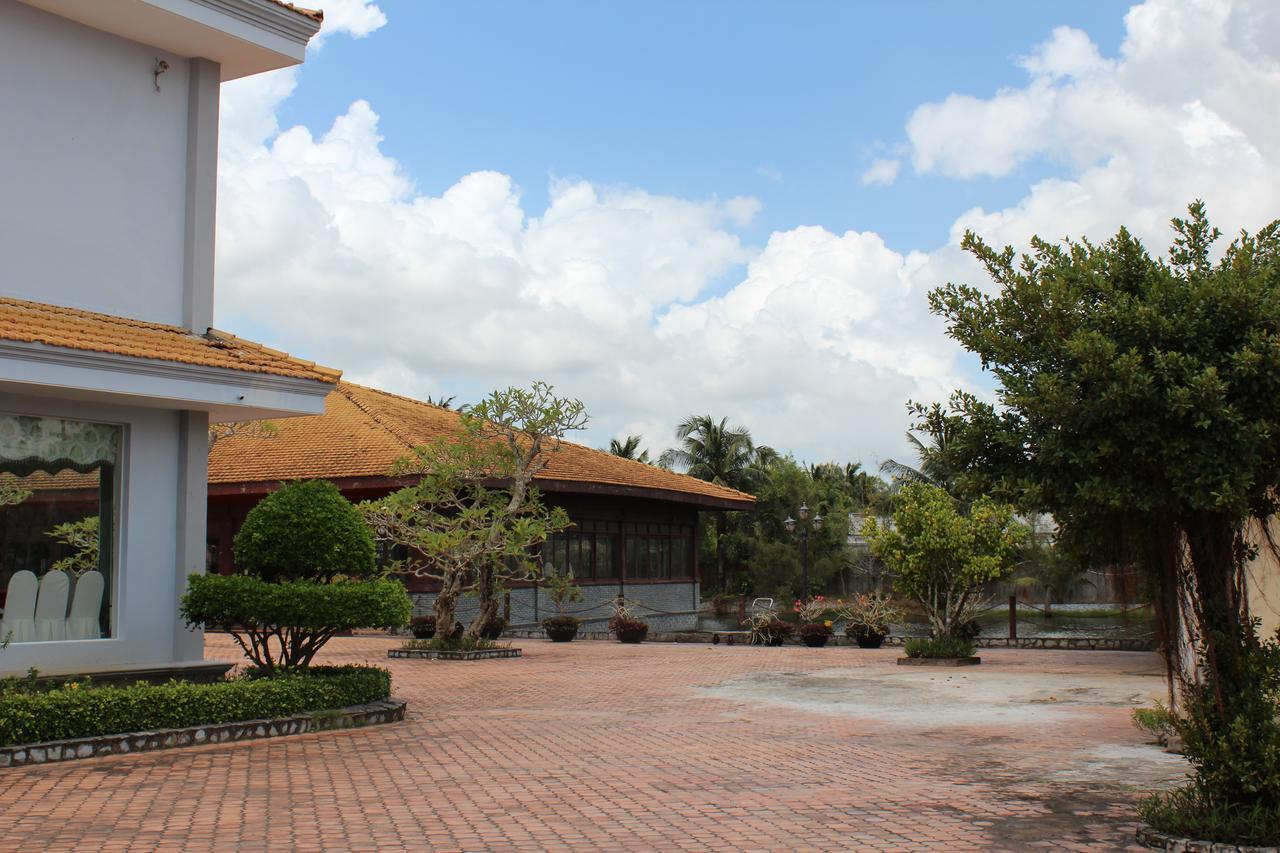 Ngoc Thu Hotel Soc Trang Buitenkant foto